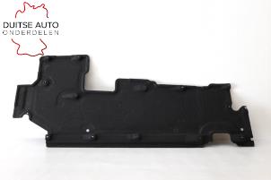 Gebruikte Beschermplaat bodem Audi A8 (D5) 3.0 V6 24V 50 TFSI Mild Hybrid Quattro Prijs € 85,00 Inclusief btw aangeboden door Duitse Auto Onderdelen