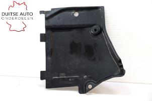 Gebruikte Beschermplaat bodem Audi A4 Quattro (B9) 2.0 TFSI MHEV 16V Prijs € 24,20 Inclusief btw aangeboden door Duitse Auto Onderdelen