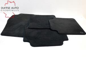 Gebrauchte Matten Set Audi A8 (D5) 3.0 V6 24V 50 TDI Mild Hybrid Quattro Preis € 90,75 Mit Mehrwertsteuer angeboten von Duitse Auto Onderdelen
