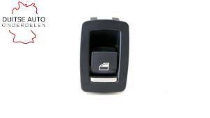 Nowe Przelacznik elektrycznej szyby BMW 3 serie (F30) 318i 1.5 TwinPower Turbo 12V Cena € 48,40 Z VAT oferowane przez Duitse Auto Onderdelen