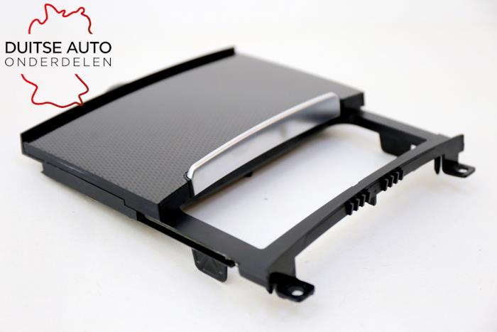 Storage compartment from a Audi A6 (C7) 2.0 TDI 16V 2017