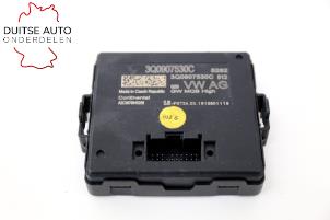 Gebruikte Gateway module Volkswagen Transporter T6 2.0 TDI 204 4Motion Prijs € 121,00 Inclusief btw aangeboden door Duitse Auto Onderdelen