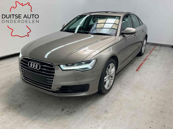 Puerta de 4 puertas derecha detrás de un Audi A6 (C7) 2.0 TDI 16V 2017