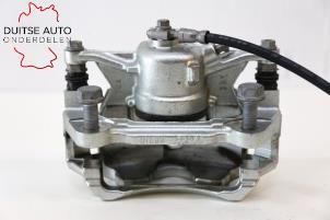 Używane Zacisk hamulcowy prawy przód Audi Q2 (GAB/GAG) 1.0 30 TFSI 12V Cena € 48,40 Z VAT oferowane przez Duitse Auto Onderdelen