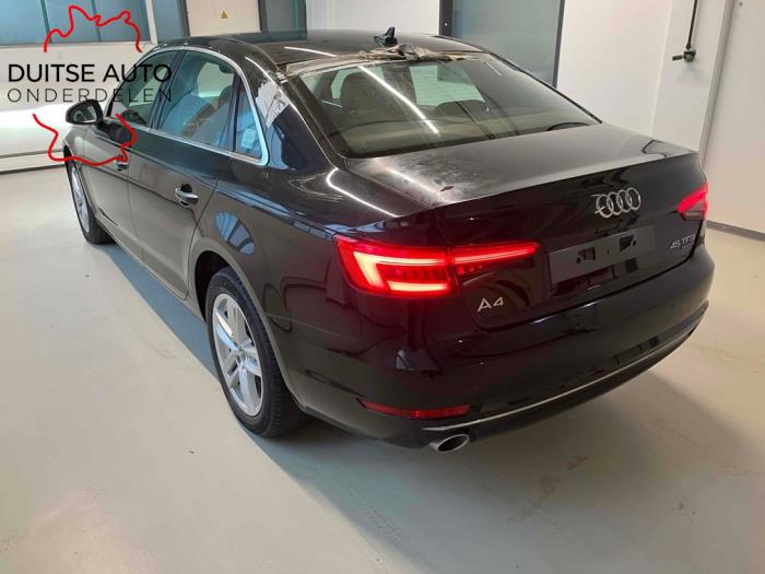 Drivaxel, vänster fram från en Audi A4 Quattro (B9) 2.0 TFSI 16V 2016