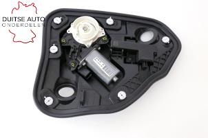 Gebruikte Sluithulpmotor portier rechts-achter Audi RS7 Sportback (4GA/4GF) 4.0 V8 TFSI Performance 32V Prijs € 72,60 Inclusief btw aangeboden door Duitse Auto Onderdelen