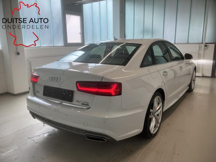 Portier 4Deurs rechts-achter van een Audi A6 (C7) 3.0 V6 24V TFSI Quattro 2016