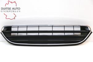 Gebruikte Grille Mini Countryman (F60) 1.5 12V Cooper ALL4 Prijs € 240,79 Inclusief btw aangeboden door Duitse Auto Onderdelen