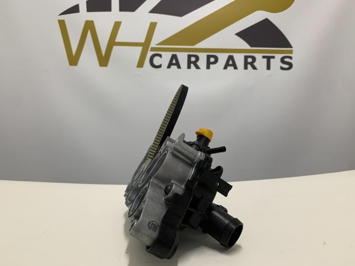 Vattenpump från en Audi Q3 (8UB/8UG) 1.4 TFSI 16V 2018