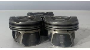 Gebruikte Zuiger Ford Grand C-Max (DXA) 1.0 Ti-VCT EcoBoost 12V 125 Prijs € 108,90 Inclusief btw aangeboden door WH Carparts