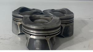 Gebruikte Zuiger Ford Grand C-Max (DXA) 1.0 Ti-VCT EcoBoost 12V 125 Prijs € 108,90 Inclusief btw aangeboden door WH Carparts