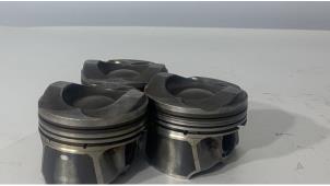 Gebruikte Zuiger Ford Grand C-Max (DXA) 1.0 Ti-VCT EcoBoost 12V 125 Prijs € 108,90 Inclusief btw aangeboden door WH Carparts