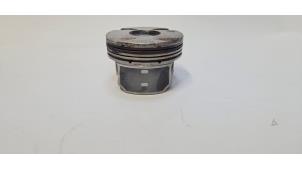 Gebruikte Zuiger Ford Grand C-Max (DXA) 1.0 Ti-VCT EcoBoost 12V 125 Prijs € 72,60 Inclusief btw aangeboden door WH Carparts