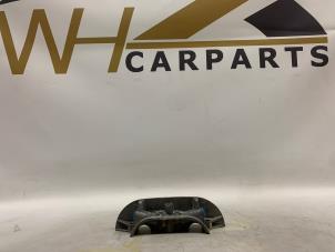 Begagnade Kamaxelhus Ford Focus 3 1.5 EcoBoost 16V 150 Pris € 24,20 Inklusive moms erbjuds av WH Carparts