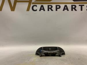 Begagnade Kamaxelhus Ford Focus 3 1.5 EcoBoost 16V 150 Pris € 24,20 Inklusive moms erbjuds av WH Carparts