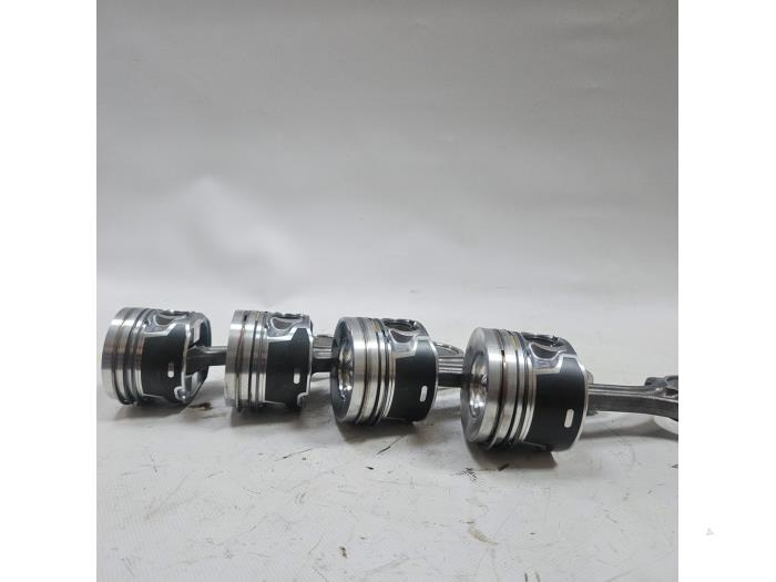 Zuiger van een Ford Focus 4 1.5 EcoBlue 120 2021