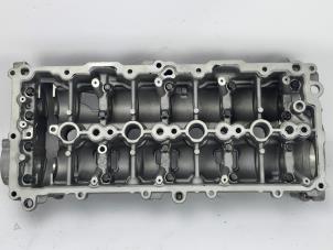 Begagnade Kamaxelhus Ford Transit Connect (PJ2) 1.5 EcoBlue Pris € 211,75 Inklusive moms erbjuds av WH Carparts