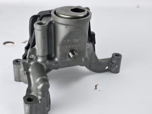 Gebruikte Oliepomp Ford C-Max (DXA) 1.0 Ti-VCT EcoBoost 12V 125 Prijs € 60,50 Inclusief btw aangeboden door WH Carparts