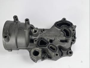 Begagnade Oljefilterhus Ford Transit Connect (PJ2) 1.5 EcoBlue Pris € 60,50 Inklusive moms erbjuds av WH Carparts