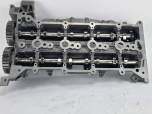 Begagnade Kamaxelhus Ford Transit 2.0 TDCi 16V Eco Blue 130 Pris € 363,00 Inklusive moms erbjuds av WH Carparts