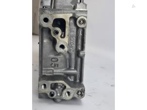 Begagnade Topplock Ford Transit Connect (PJ2) 1.5 EcoBlue Pris € 363,00 Inklusive moms erbjuds av WH Carparts