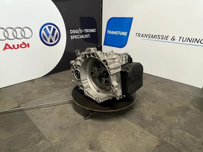 Versnellingsbak van een Audi TT (8J3) 2.0 TFSI 16V 2016