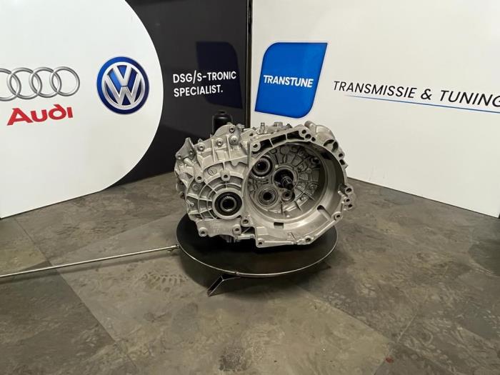 Versnellingsbak van een Audi TT (8J3) 2.0 TFSI 16V 2016