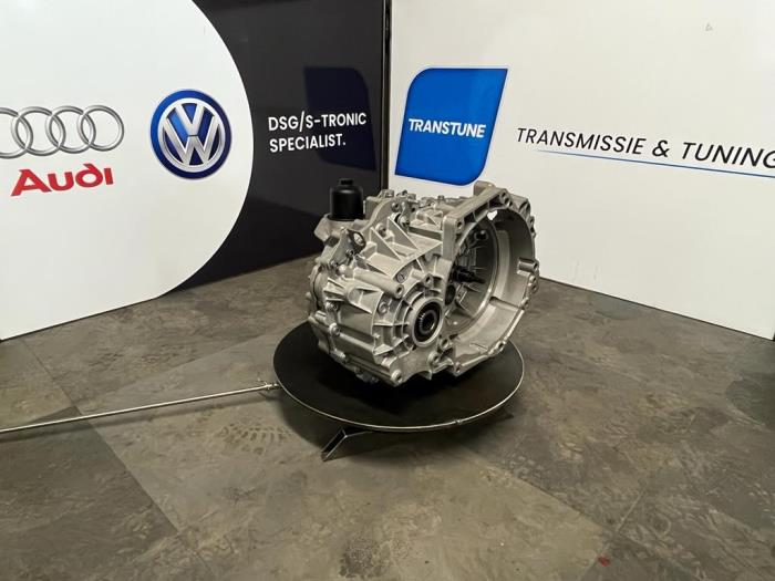 Versnellingsbak van een Audi TT (8J3) 2.0 TFSI 16V 2016