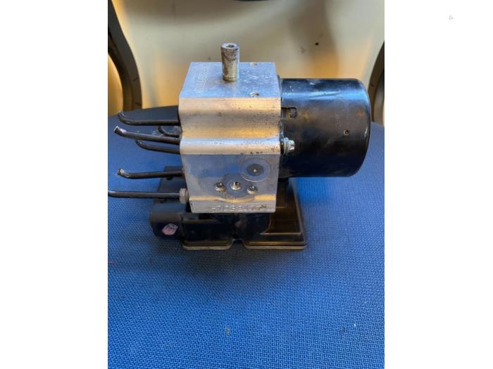 ABS-pump från en Lancia Y(Psilon) 2007