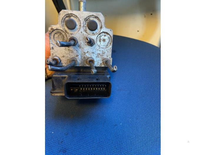 ABS-pump från en Lancia Y(Psilon) 2007