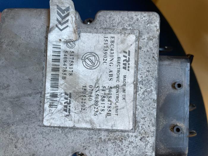 ABS-pump från en Lancia Y(Psilon) 2007