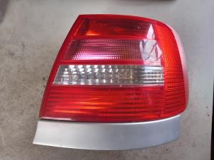 Begagnade Baklykta, höger Audi A4 (B5) 1.6 Pris € 30,00 Marginaltabell erbjuds av Umit Sloperij