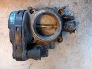 Gebruikte Gasklephuis Mercedes SLK (R170) 2.0 200 16V Prijs € 75,00 Margeregeling aangeboden door Umit Sloperij