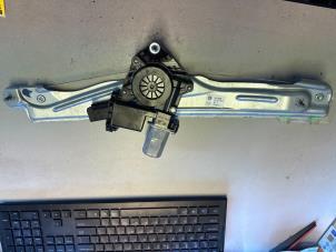 Gebruikte Portierruitmotor Opel Insignia Country Tourer Prijs € 65,00 Margeregeling aangeboden door Umit Sloperij