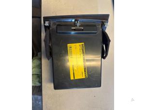 Begagnade Skydd, instrumentbräda BMW 1 serie (F20) 120i 1.6 16V Pris € 30,00 Marginaltabell erbjuds av Umit Sloperij