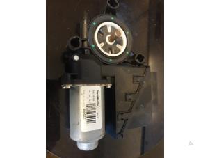 Begagnade Motor, dörrfönster Volkswagen Polo Pris € 20,00 Marginaltabell erbjuds av Umit Sloperij