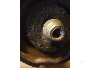 Begagnade Stötdämparstång, vänster fram Renault Espace (JK) 2.2 dCi 16V Pris € 50,00 Marginaltabell erbjuds av Umit Sloperij