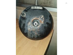 Używane Wspomaganie hamulców BMW X5 (E53) 3.0d 24V Cena € 100,00 Procedura marży oferowane przez Umit Sloperij