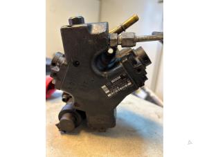 Gebruikte Brandstofpomp Mechanisch Fiat Fiorino (225) 1.3 JTD 16V Multijet Prijs € 75,00 Margeregeling aangeboden door Umit Sloperij