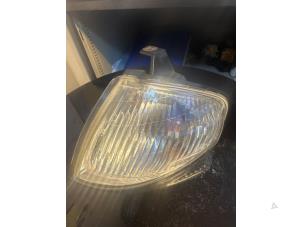 Gebruikte Knipperlicht links Mazda 323 (BJ12) 1.5i 16V Prijs € 30,25 Inclusief btw aangeboden door Umit Sloperij