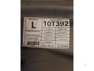 Gebruikte Ruitmechaniek 4Deurs links-voor Mercedes B (W245) 1.7 B-170 16V Prijs € 30,00 Margeregeling aangeboden door Umit Sloperij