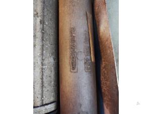 Begagnade Styrbox Skoda Superb (3TAA) 2.0 TDI PD Pris € 125,00 Marginaltabell erbjuds av Umit Sloperij