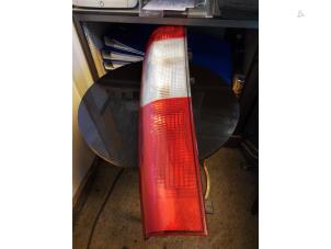 Begagnade Baklykta, höger Mercedes Vito (639.6) 2.2 109 CDI 16V Pris € 35,00 Marginaltabell erbjuds av Umit Sloperij