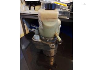 Begagnade Servostyrningspump Ford Focus 2 Wagon 1.8 TDCi 16V Pris € 40,00 Marginaltabell erbjuds av Umit Sloperij