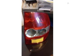 Gebruikte Achterlicht rechts Volkswagen Fox (5Z) 1.2 Prijs € 20,00 Margeregeling aangeboden door Umit Sloperij