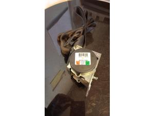 Gebruikte Veiligheidsgordel Insteek rechts-achter BMW 3 serie (E90) 320d 16V Prijs € 50,00 Margeregeling aangeboden door Umit Sloperij