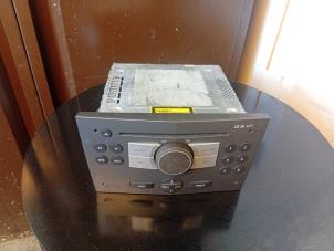 Używane Radio Opel Zafira (M75) Cena € 50,00 Procedura marży oferowane przez Umit Sloperij