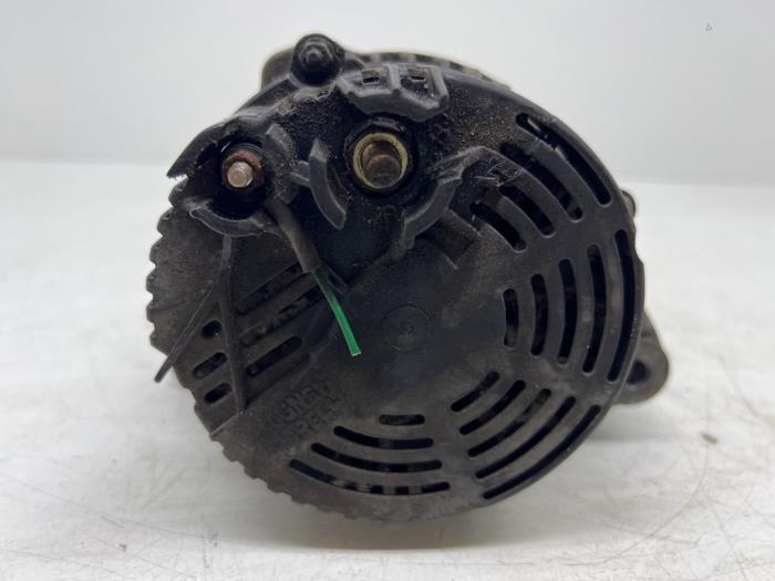 Dynamo från en Citroën Saxo 1.0i X 1999