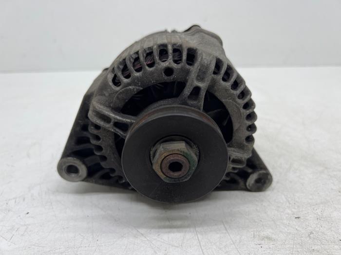 Dynamo från en Citroën Saxo 1.0i X 1999