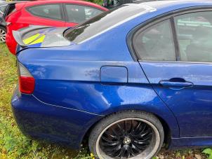 Gebruikte Scherm rechts-achter BMW 3 serie (E90) 325i 24V Prijs op aanvraag aangeboden door Autohandel & Demontage Weteringbrug